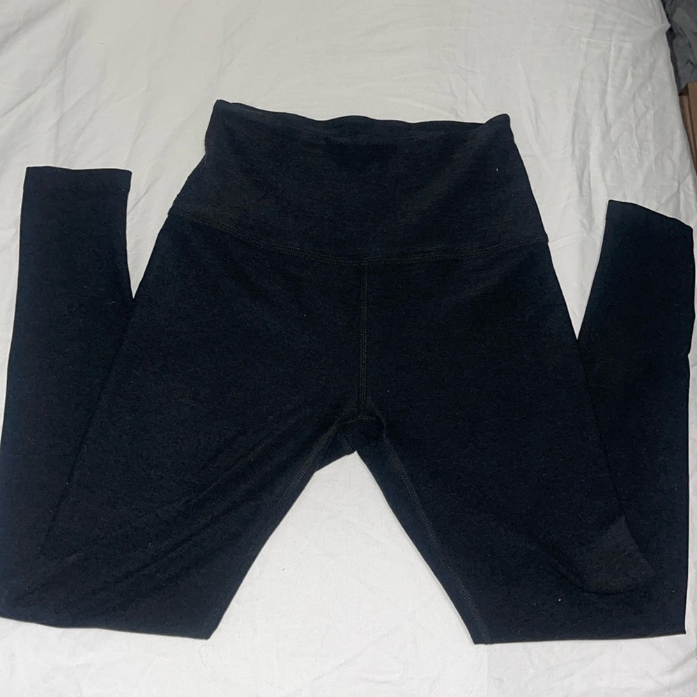 Beyond Yoga workout leggings